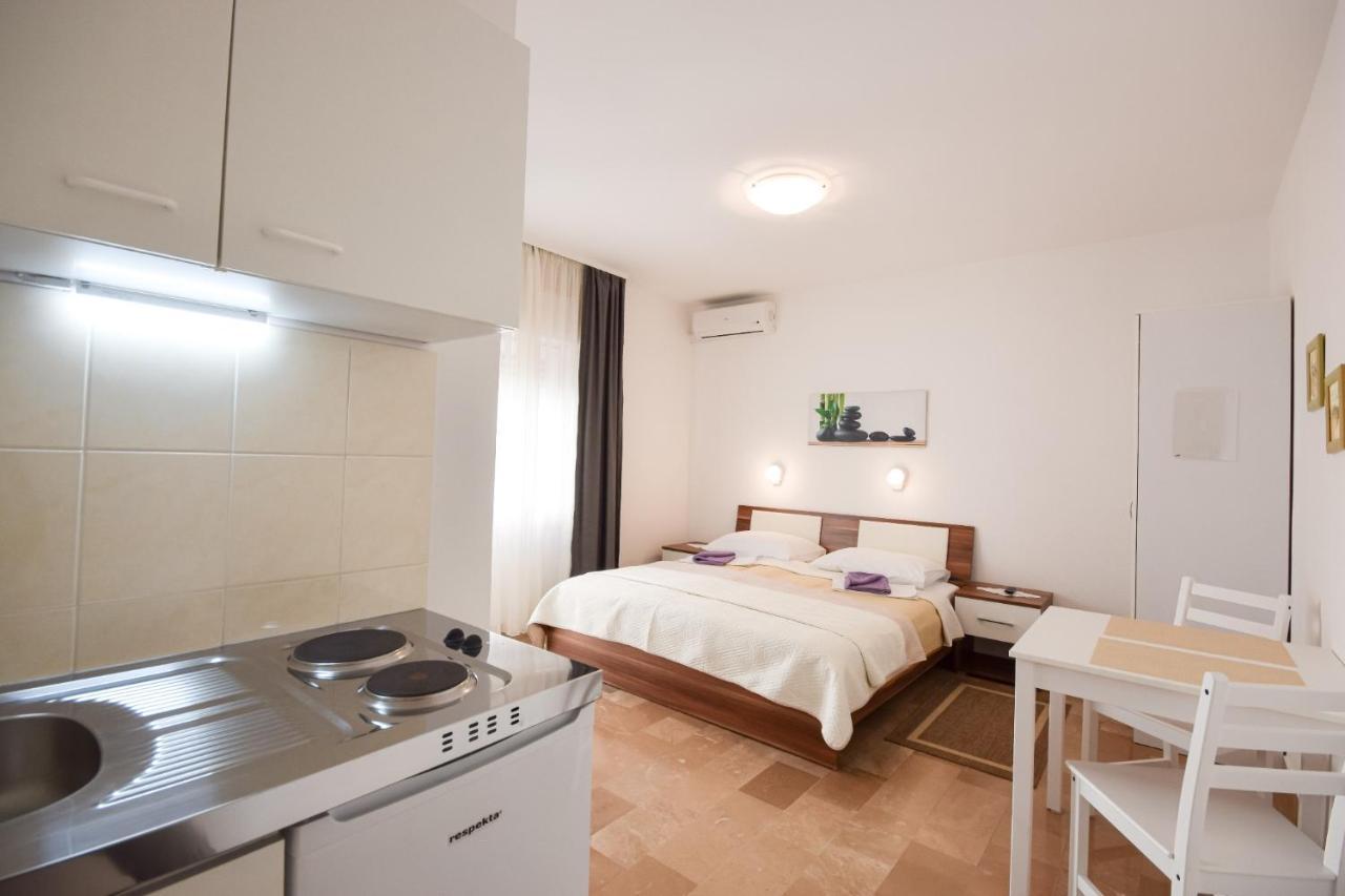 B&B Villa Ivona Baska Voda Bilik gambar